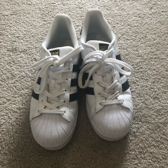 adidas Shoes - Adidas superstars